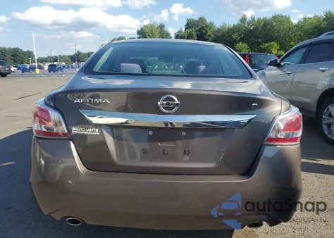 2015 Nissan Altima 2.5 из США, поврежденный, VIN 1N4AL3AP0FC105210